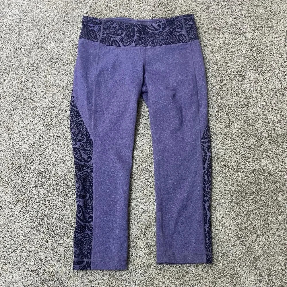 Athleta Womens Purple Ultimate Stash Pocket Texture Paisley Capri Pilates Yoga